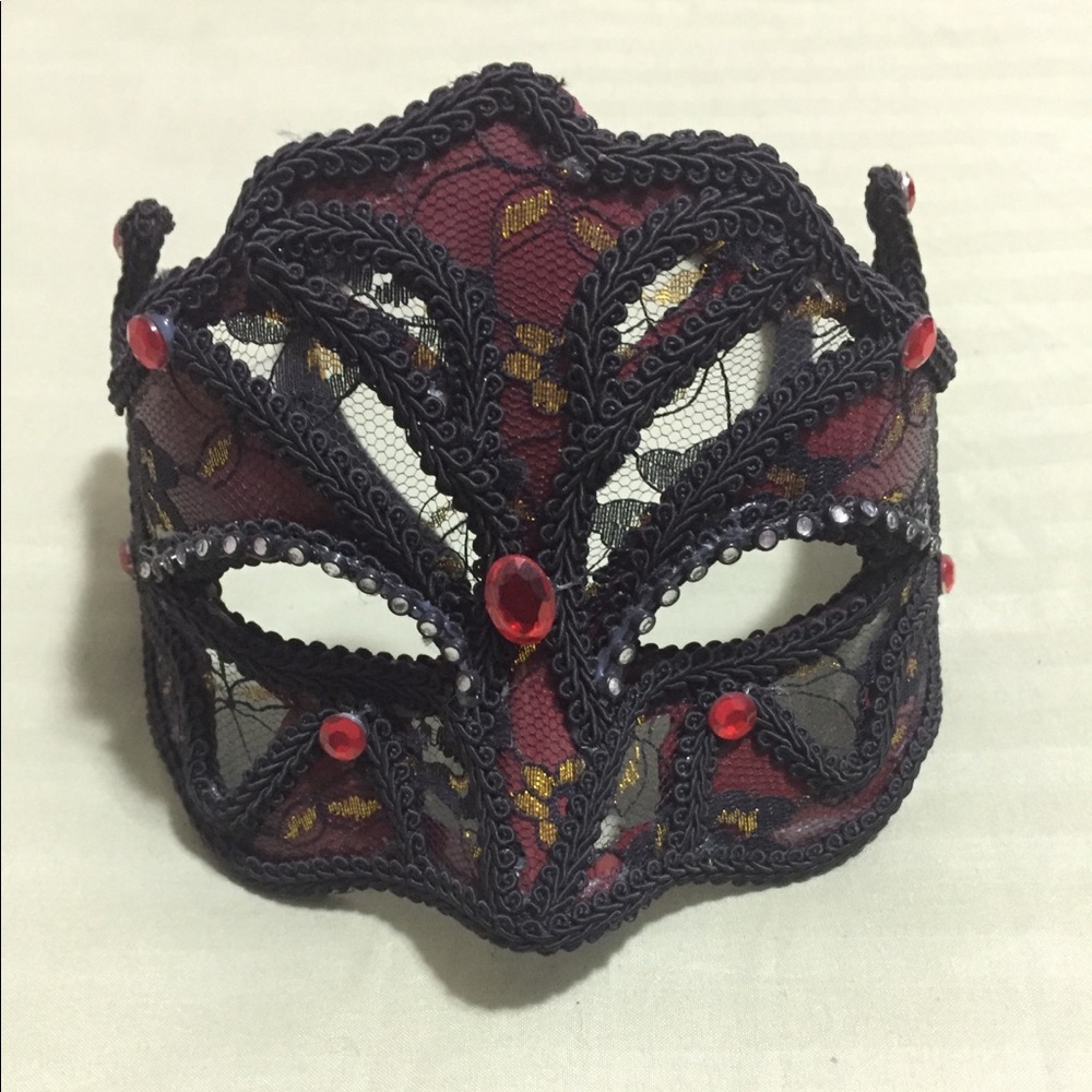 Vintage Masquerade Mask - Halloween